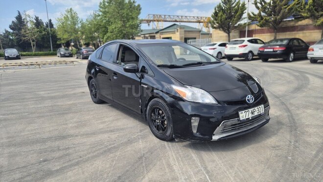 Toyota Prius-3