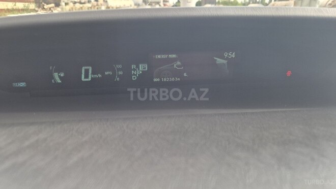 Toyota Prius-8