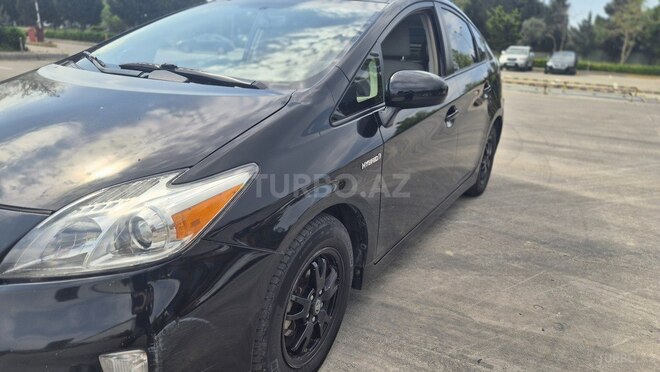 Toyota Prius-4