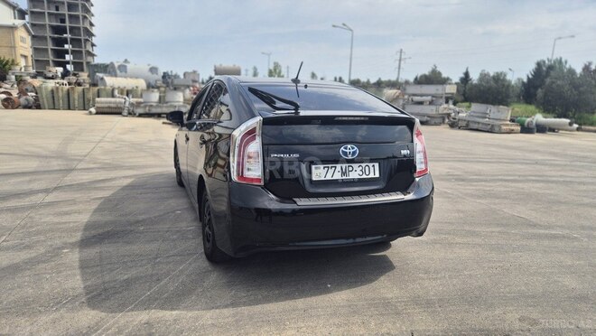 Toyota Prius-6