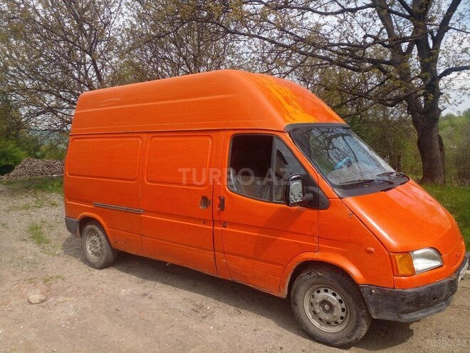 Ford Transit-2