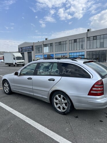 Mercedes C 220-2