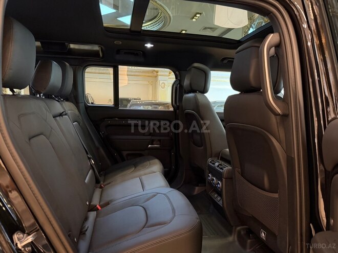 Land Rover Defender-13