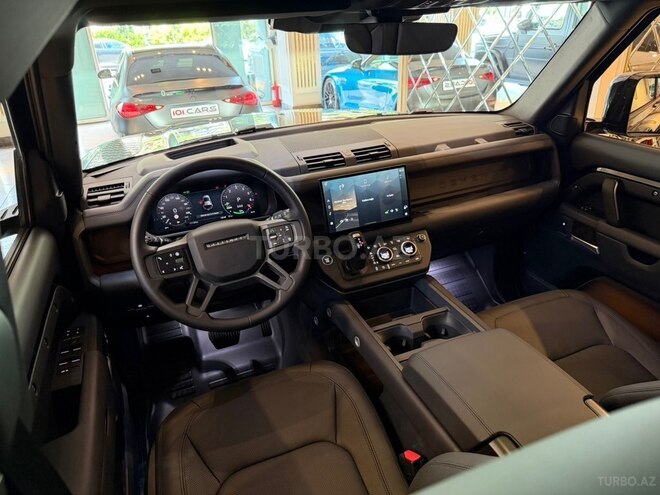 Land Rover Defender-11