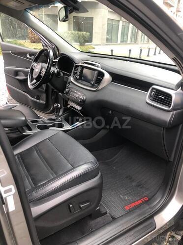 Kia Sorento-7