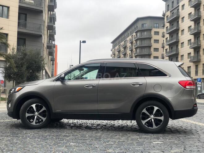 Kia Sorento-12