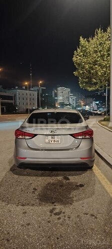 Hyundai Elantra-8