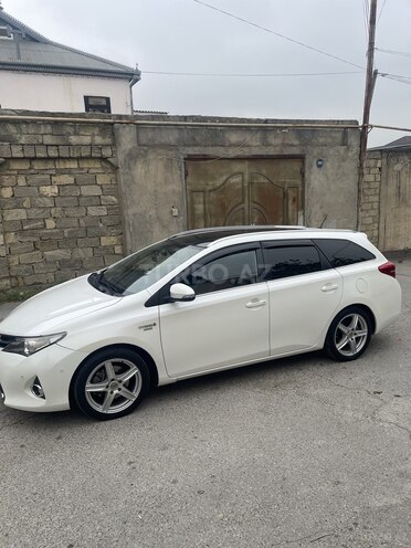 Toyota Auris-3
