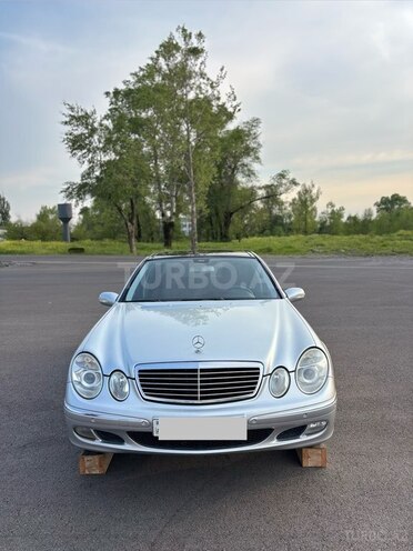 Mercedes E 240-3