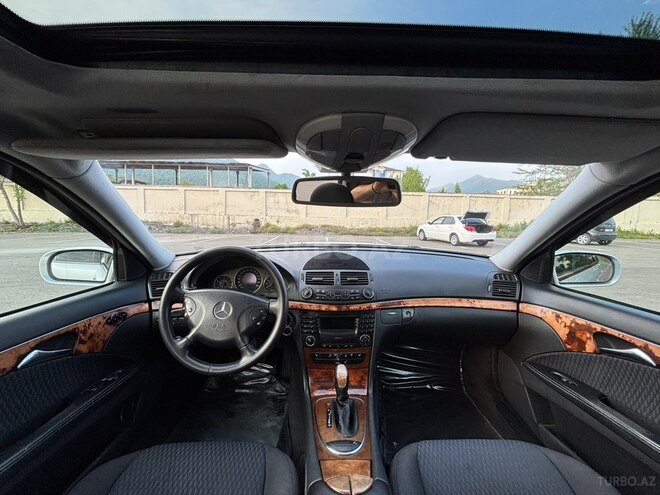 Mercedes E 240-9