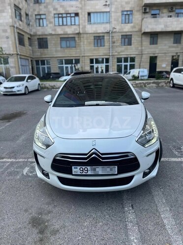 Citroen DS5-1
