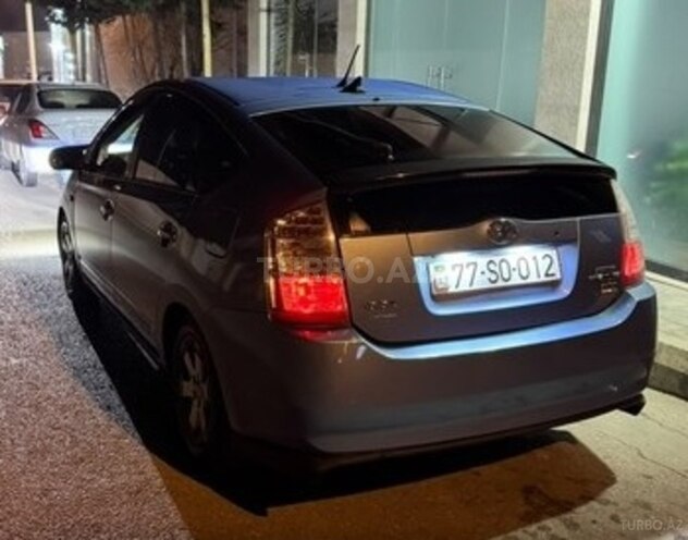 Toyota Prius-2
