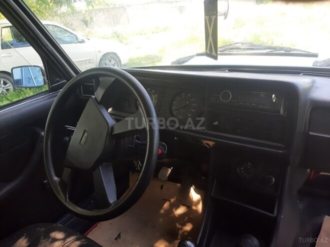 LADA (VAZ) 2107-2