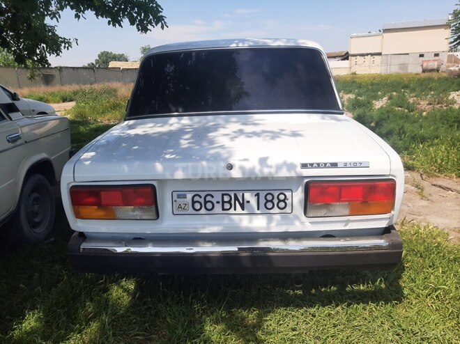 LADA (VAZ) 2107-4