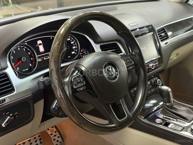 Volkswagen Touareg-11