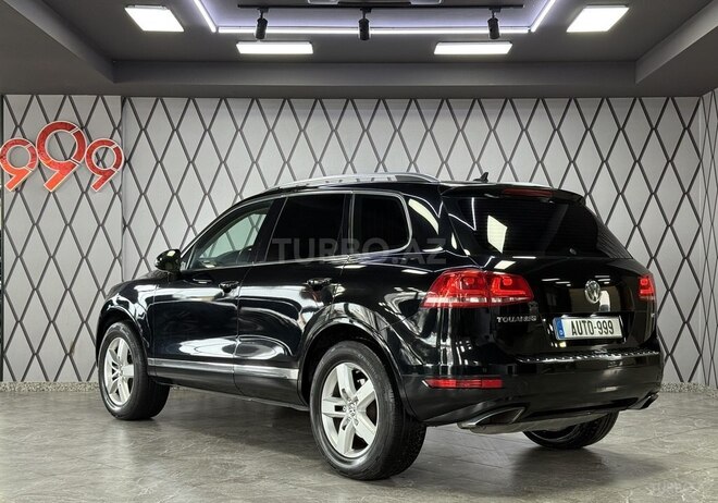 Volkswagen Touareg-5