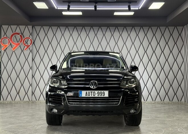 Volkswagen Touareg-1