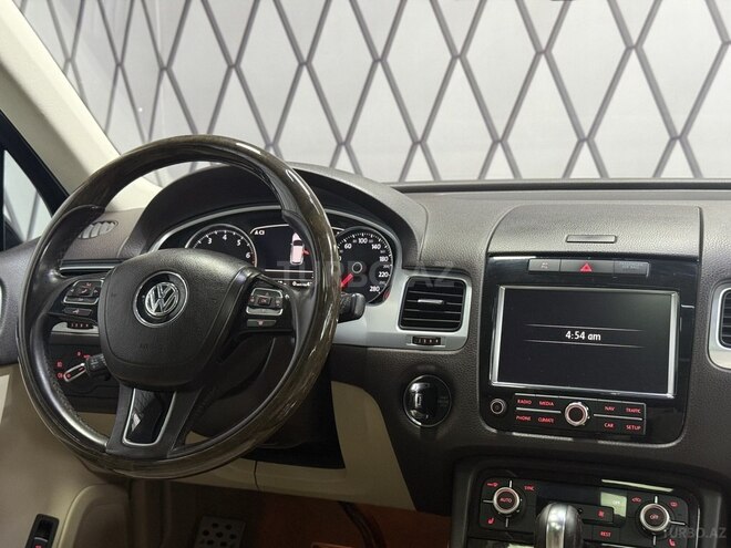 Volkswagen Touareg-9