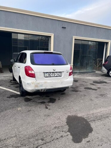Skoda Fabia-2