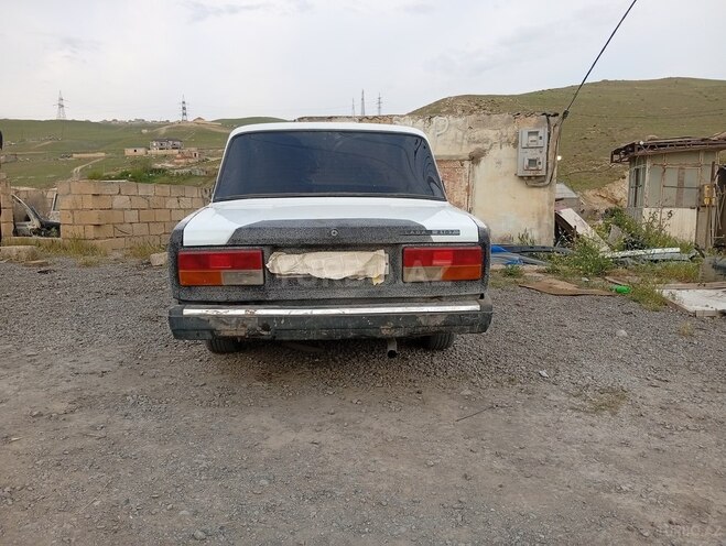 LADA (VAZ) 2107-2