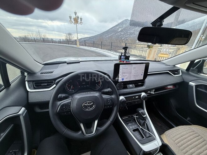 Toyota RAV4-3