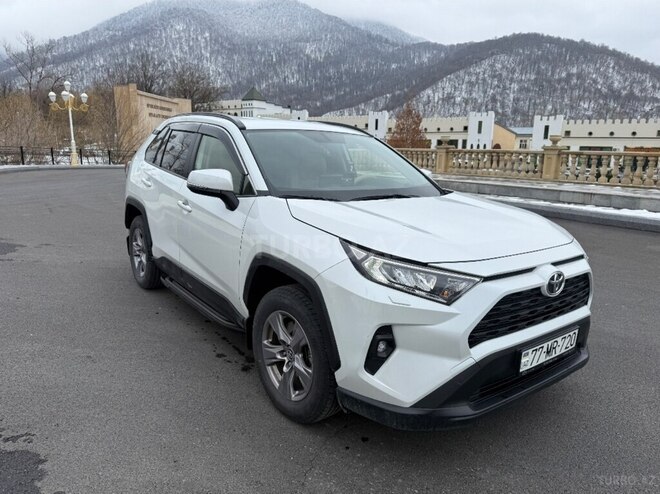 Toyota RAV4-1