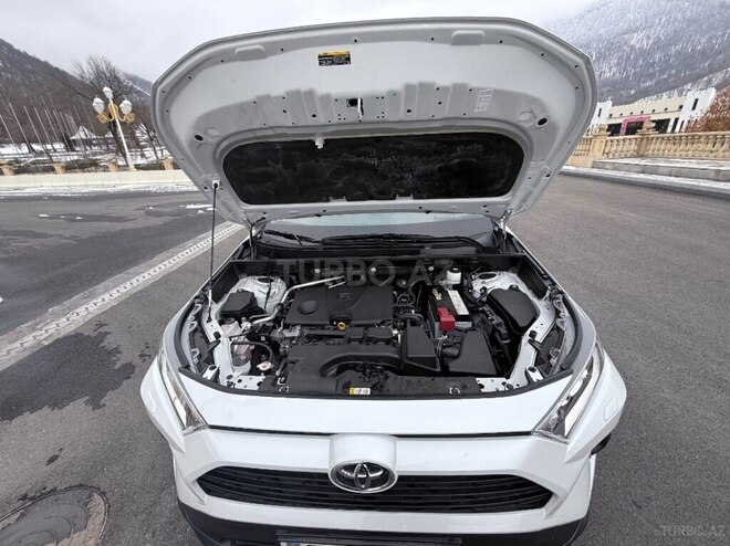 Toyota RAV4-6