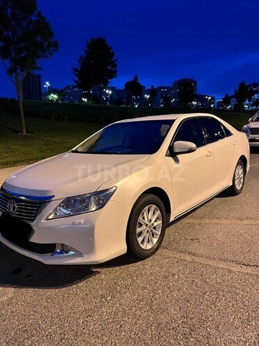 Toyota Camry-3