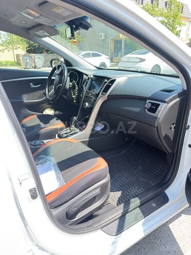 Hyundai i30-7