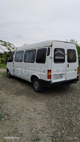 Ford Transit-2
