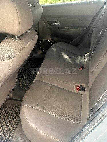 Chevrolet Cruze-8