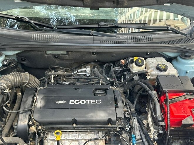 Chevrolet Cruze-12