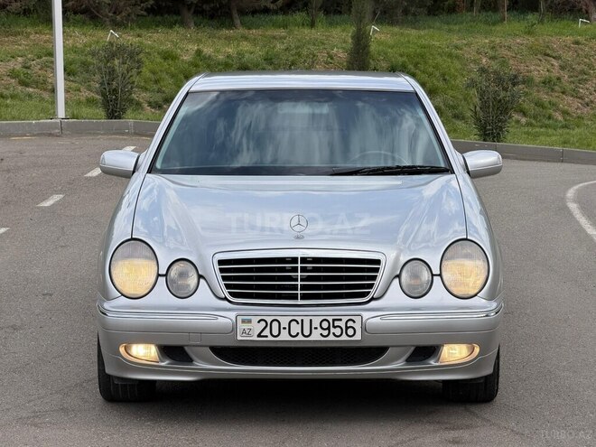 Mercedes E 240-3