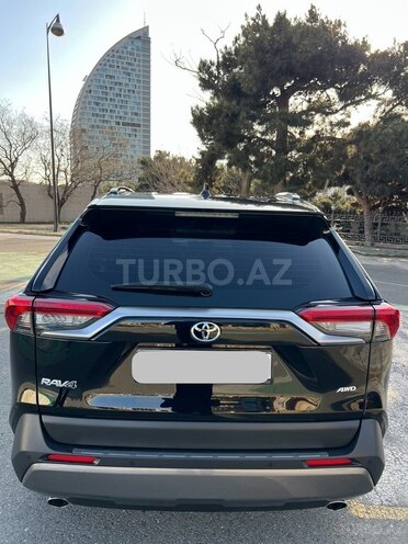 Toyota RAV4-3