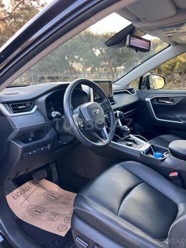 Toyota RAV4-5