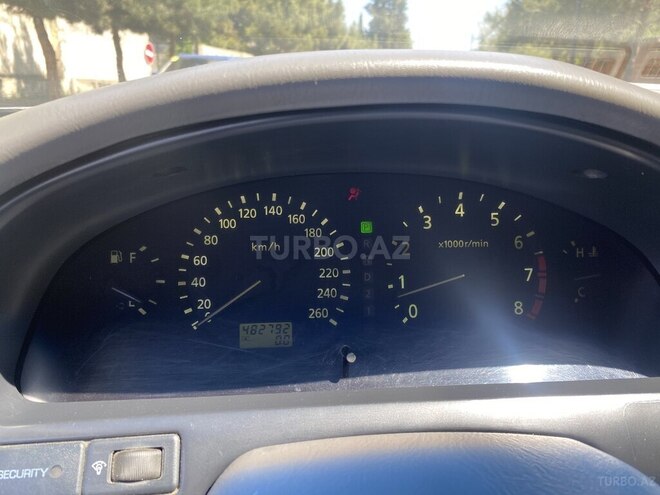 Nissan Maxima-9
