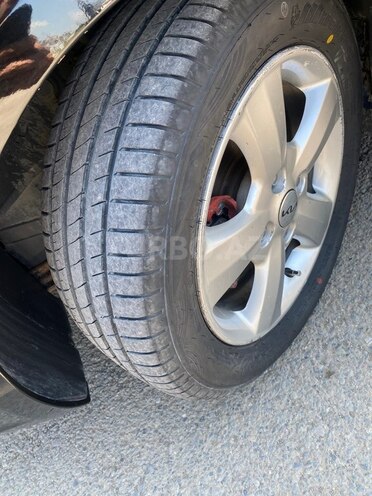 Kia Cerato-11