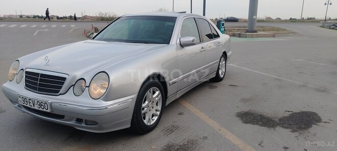 Mercedes E 200-4