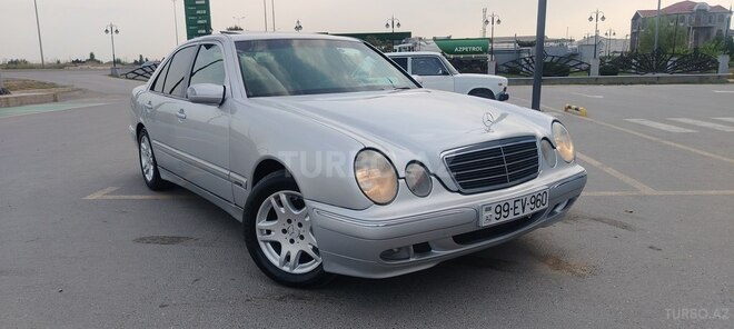 Mercedes E 200-5