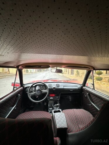 LADA (VAZ) 21011-2