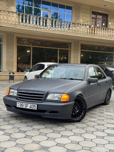 Mercedes C 200-1