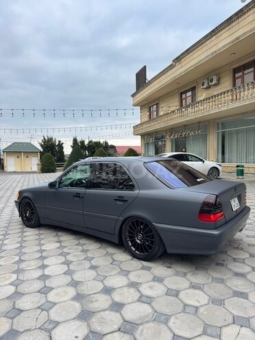 Mercedes C 200-6