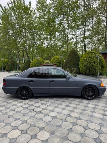 Mercedes C 200-7