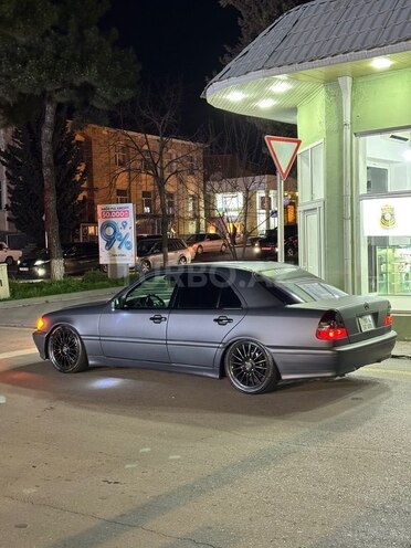 Mercedes C 200-18