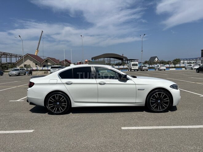 BMW 528-9
