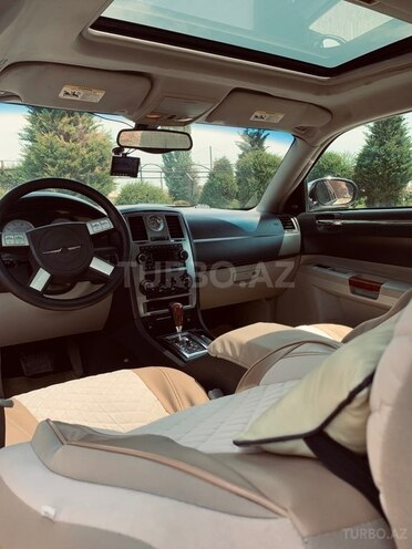 Chrysler 300C-5