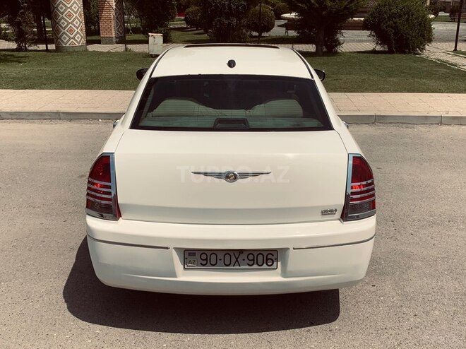 Chrysler 300C-4