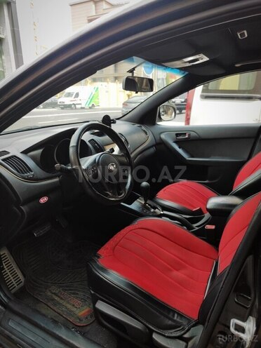 Kia Cerato-5