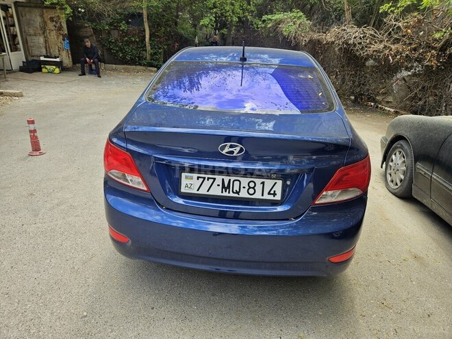 Hyundai Accent-5