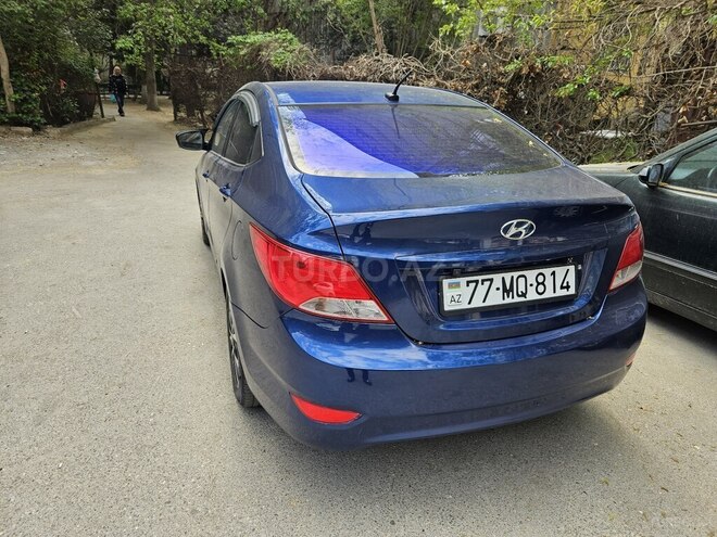 Hyundai Accent-6
